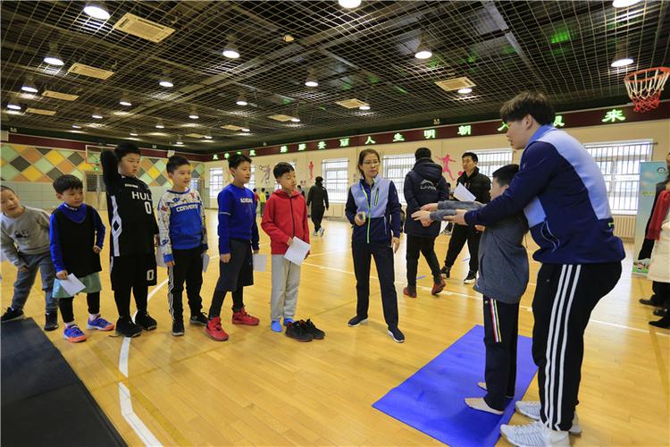 全国首站青少年脊柱健康冬夏令营在京开营